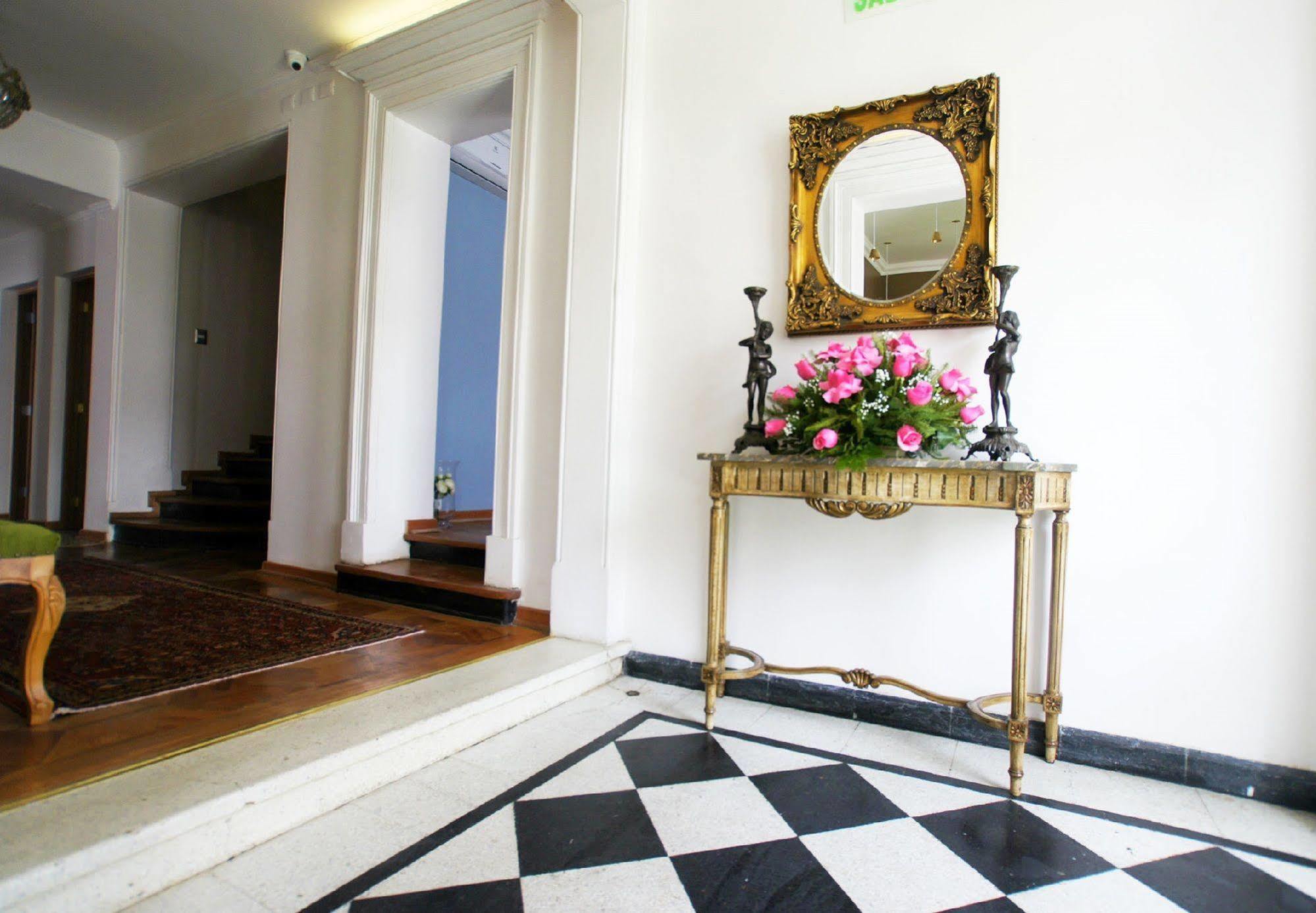 סנטיאגו Quiral Hotel Boutique מראה חיצוני תמונה